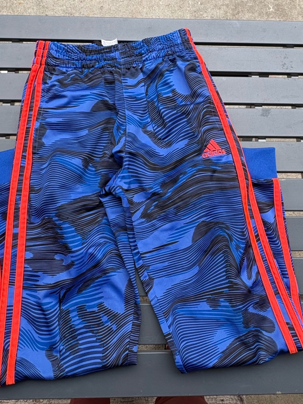 Adidas boys sweatpants - Picture 3 of 4